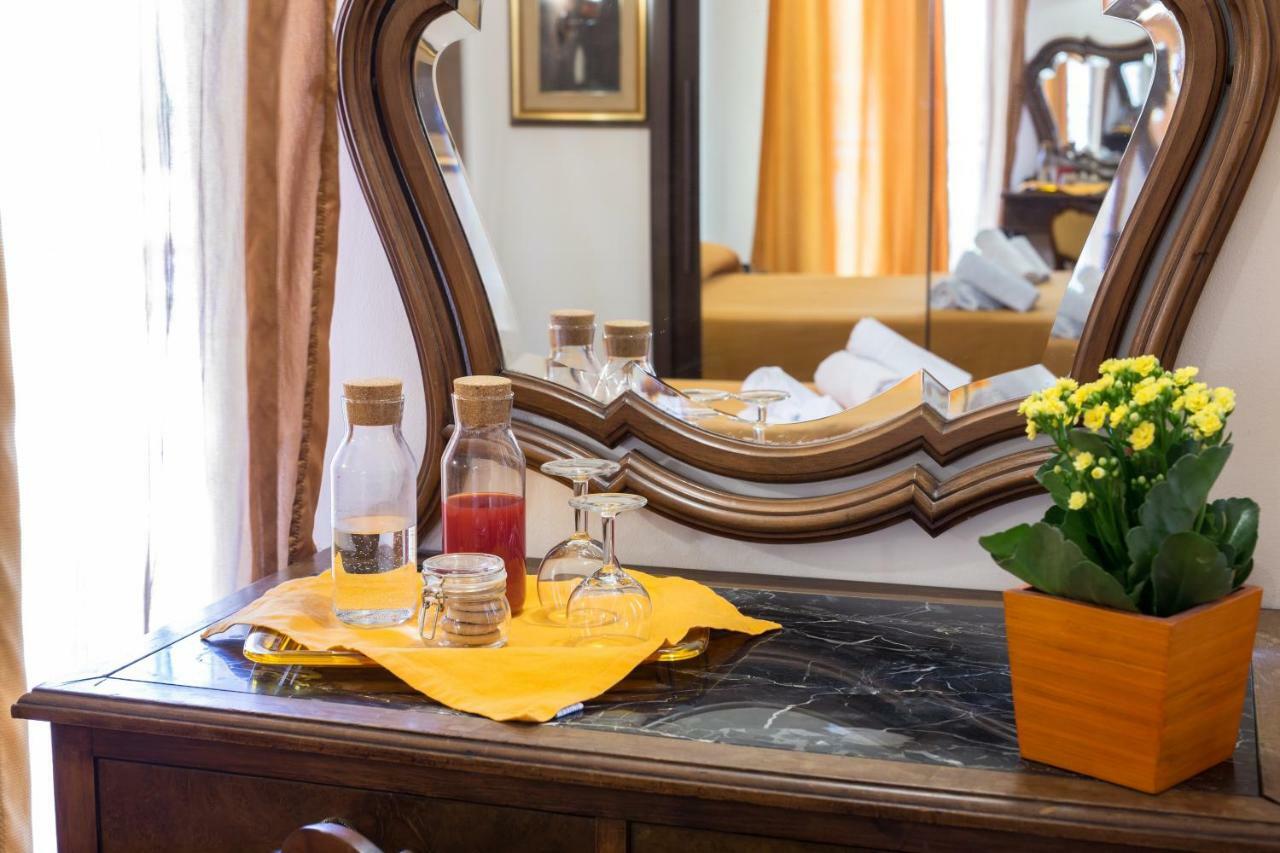 Bed and Breakfast Antichi Ricordi Aci SantʼAntonio Esterno foto