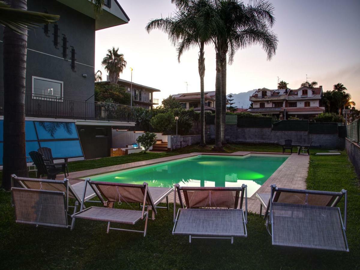 Bed and Breakfast Antichi Ricordi Aci SantʼAntonio Esterno foto