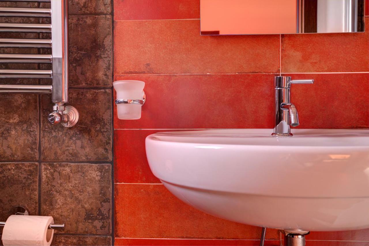 Bed and Breakfast Antichi Ricordi Aci SantʼAntonio Esterno foto